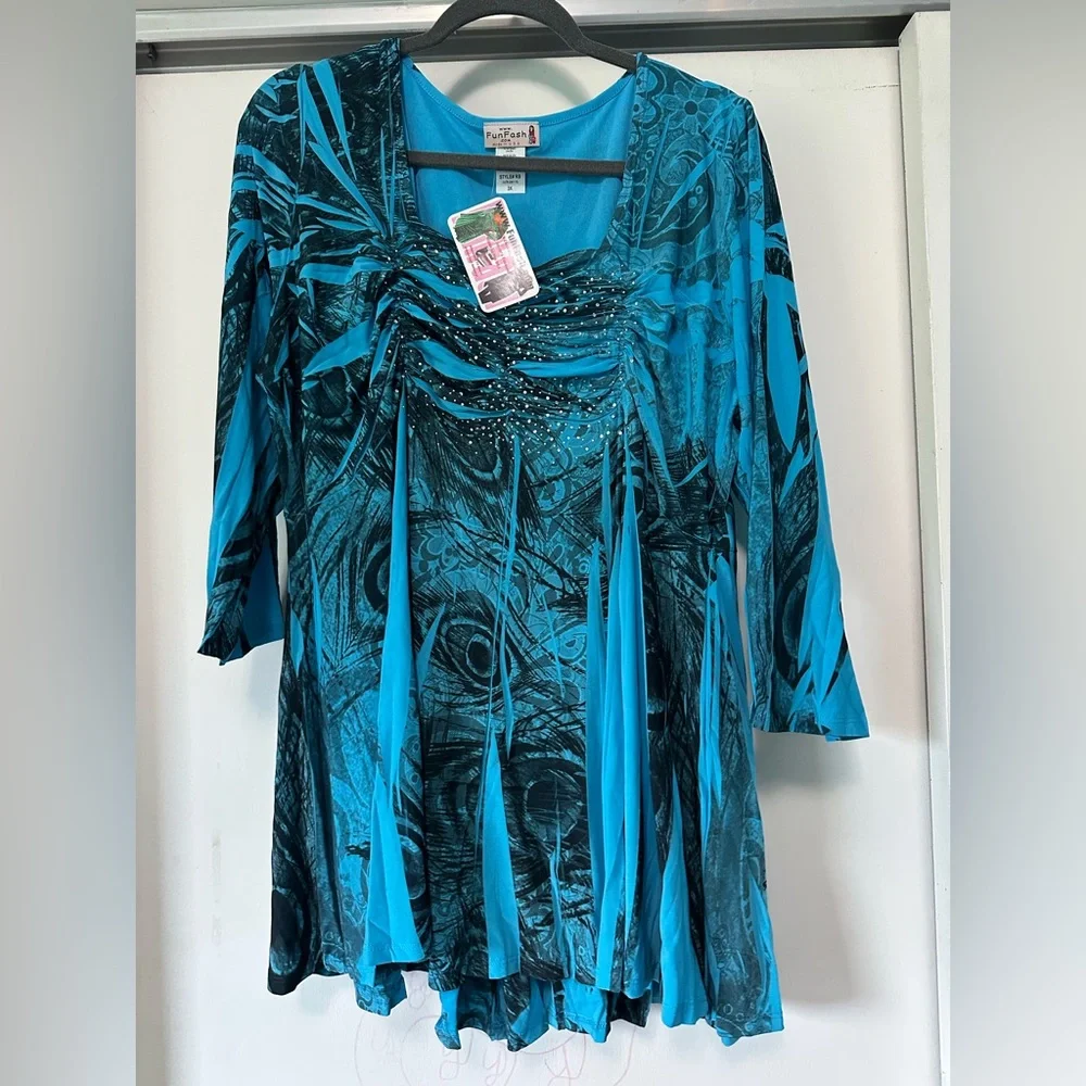 New Alia Teal and Black Patterned Rhinestone Top - Picture 1 of 2